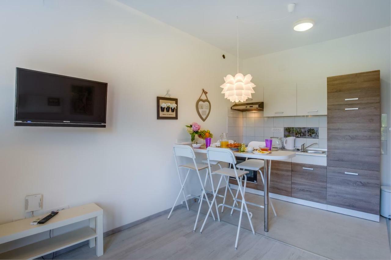 Cuore Di Milka Apartments Велі-Лошинь Екстер'єр фото