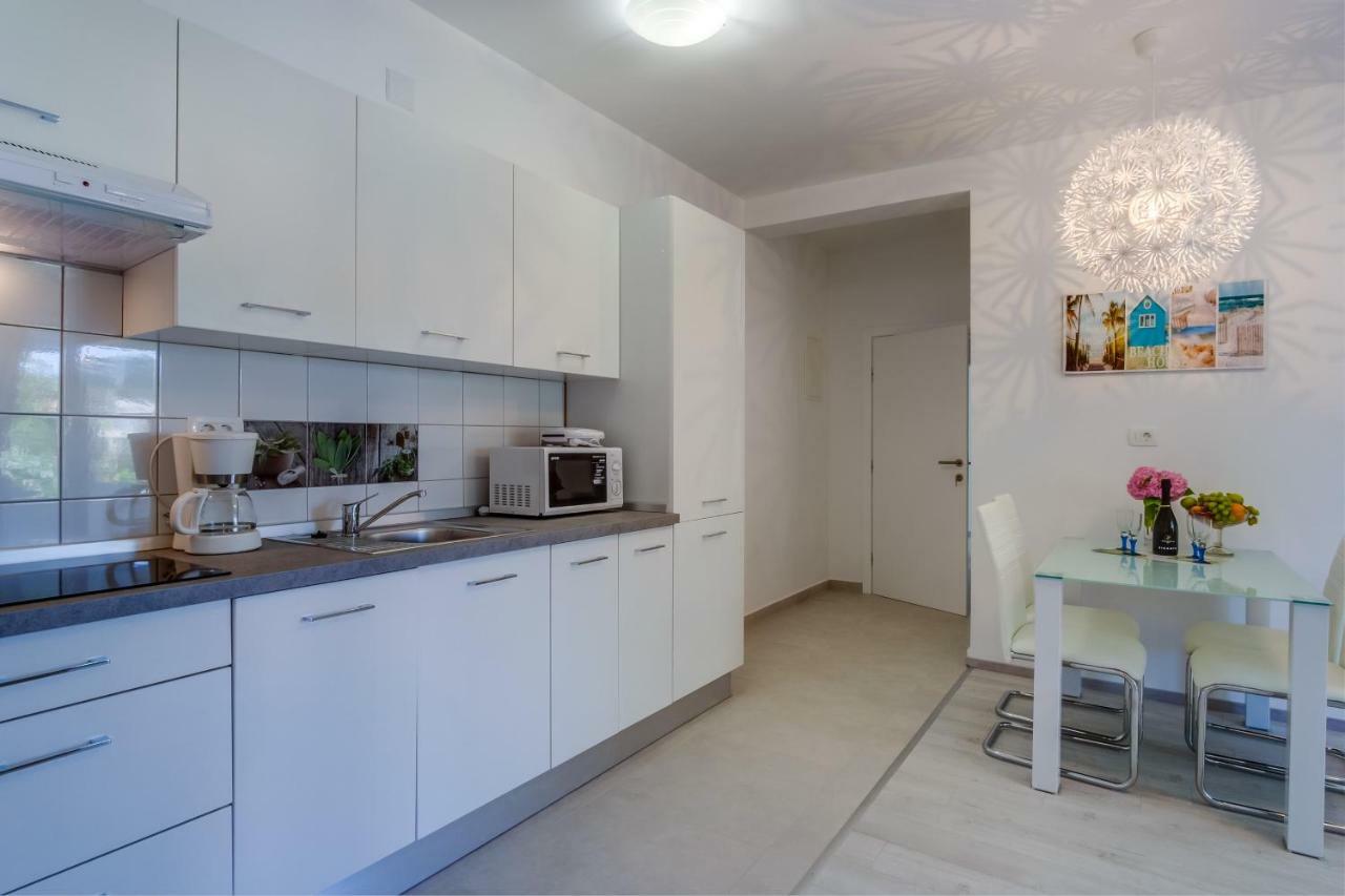 Cuore Di Milka Apartments Велі-Лошинь Екстер'єр фото