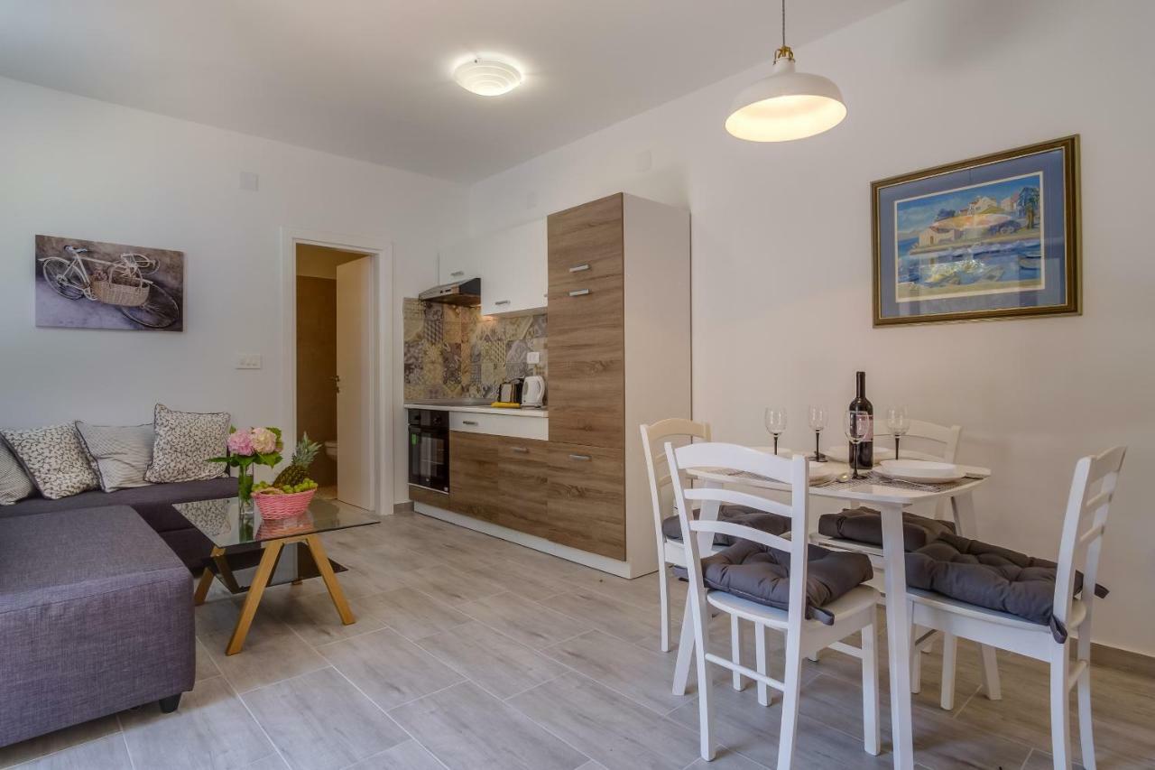 Cuore Di Milka Apartments Велі-Лошинь Екстер'єр фото